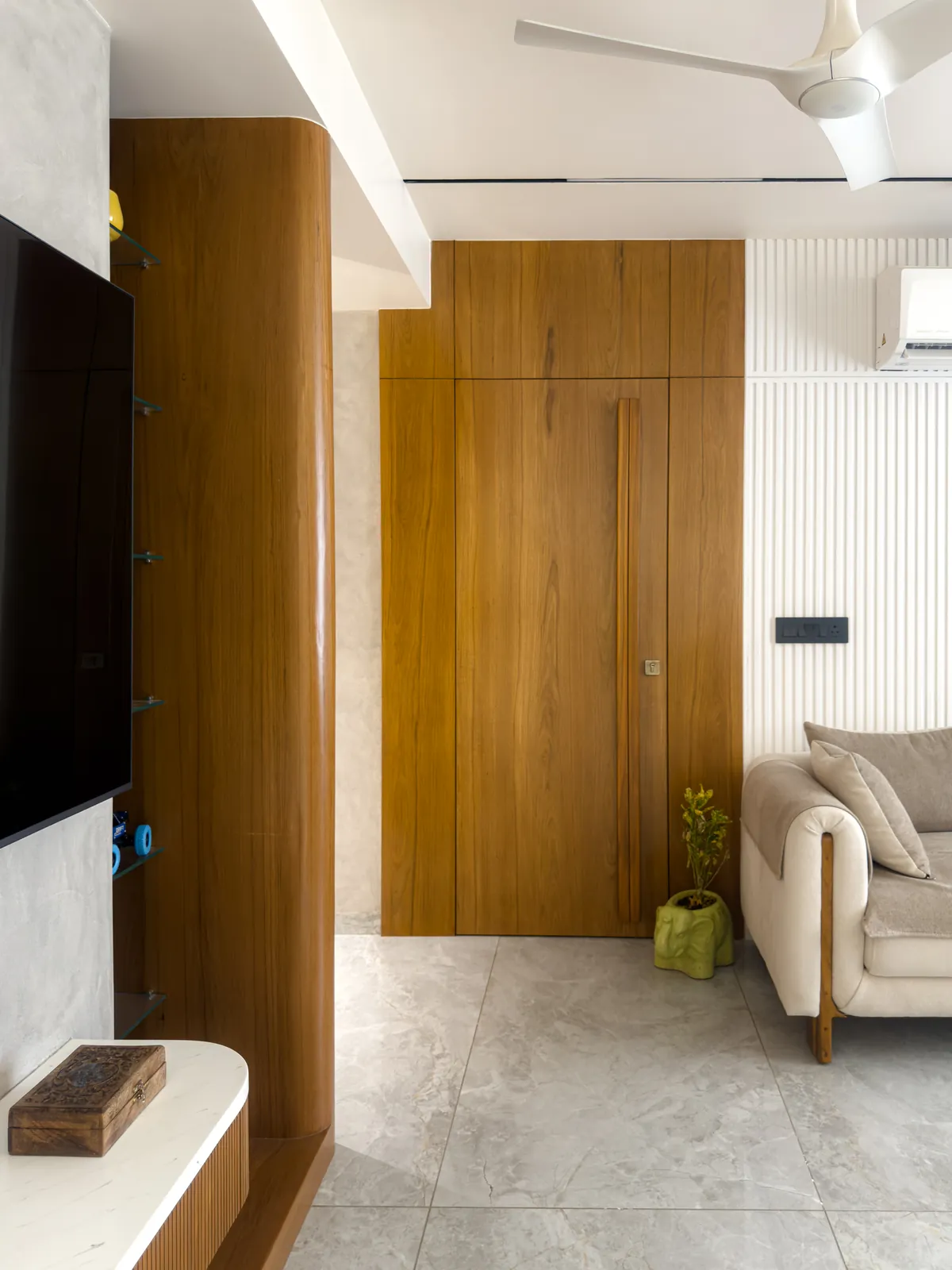 Tremont — view 12